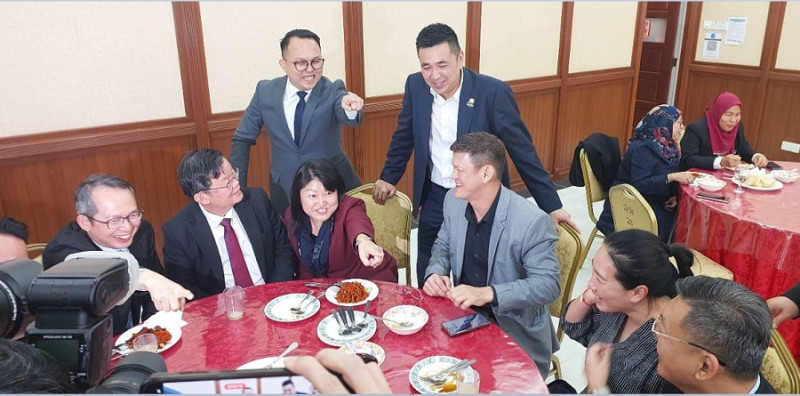 Technical glitch causes row among DAP assemblymen