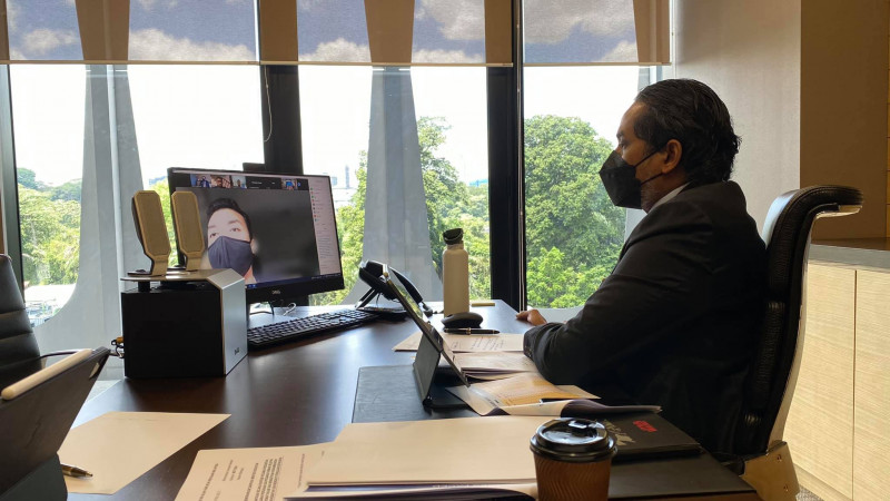 Khairy assures contract doctors of better interim solutions