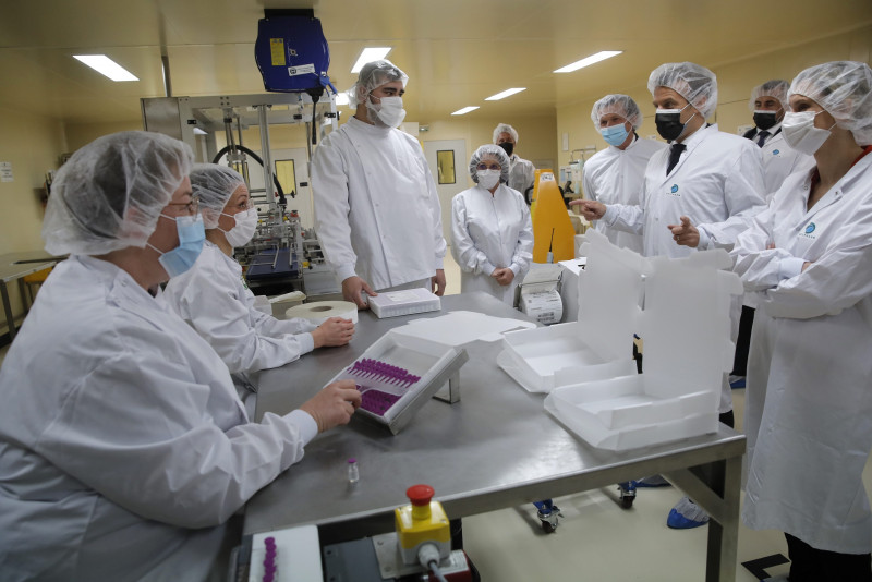 US backs plan to waive Covid-19 vaccine patents