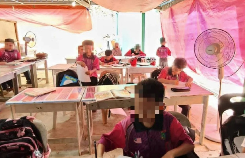 Students in Beluran study under tents, on sidewalks: PM directs MOE, ICU to find immediate solution
