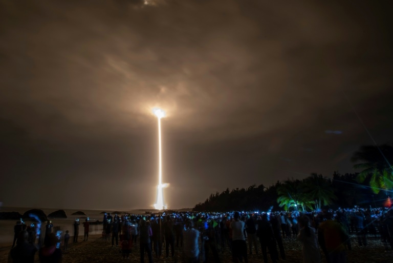China's 'space dream': A Long March to the Moon