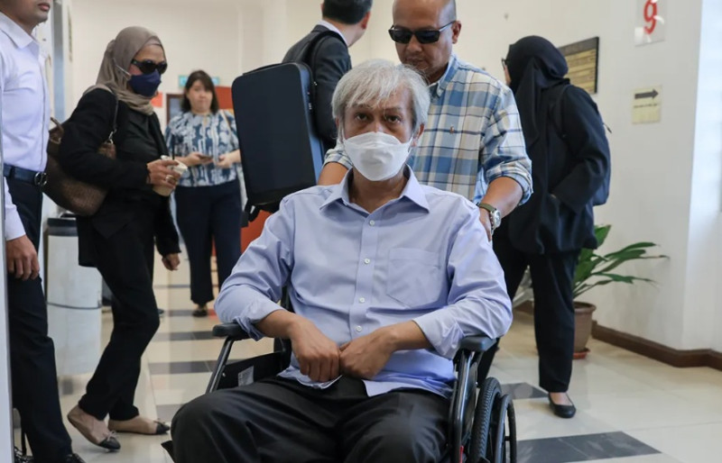 Ex-UiTM Holdings CEO charged with CBT 