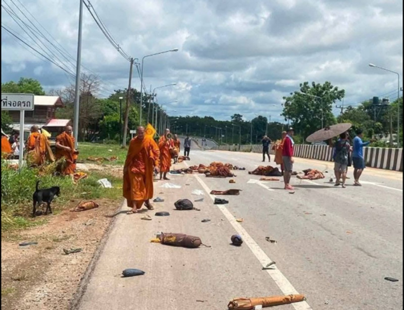 Eight monks killed, 13 injured after being hit by pickup truck driven by child (video)
