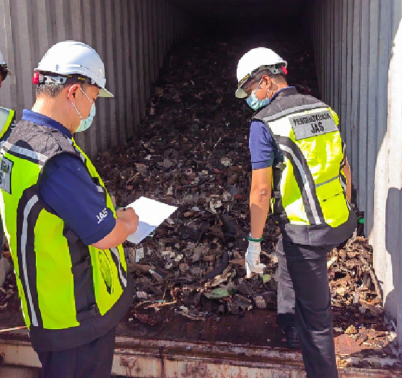 Penang DoE seizes 38 containers filled with plastic waste