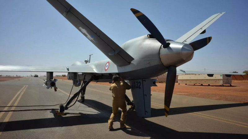 France to meet Sahel leaders as it mulls troop drawdown