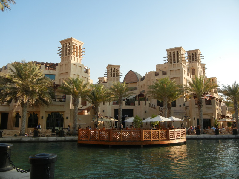 Escaping virus lockdowns, tourists flock to Dubai