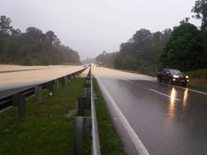 98 federal, 126 state roads affected by floods: Nadma
