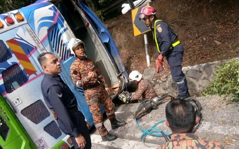 Tour bus company involved in fatal Genting Highlands crash charged