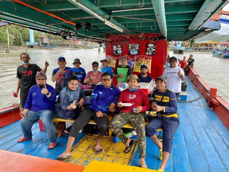 18 anglers, passengers found by fishermen off Langkawi