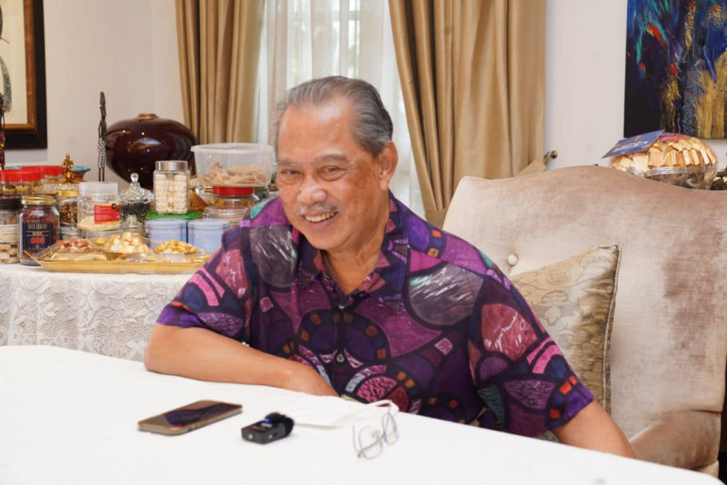 Ex-PM on board with renewing commitment to country, defending the people
