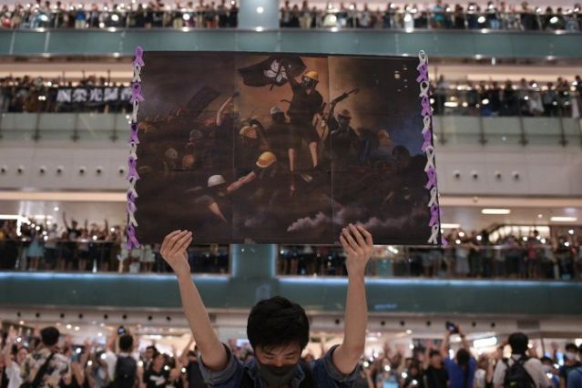 Macau exhibition showing Hong Kong protest photos shuts