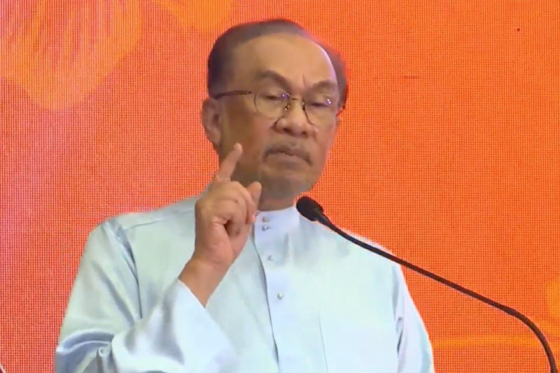 PM: No political, racial or religious shield for those found guilty in TH, Felda probes