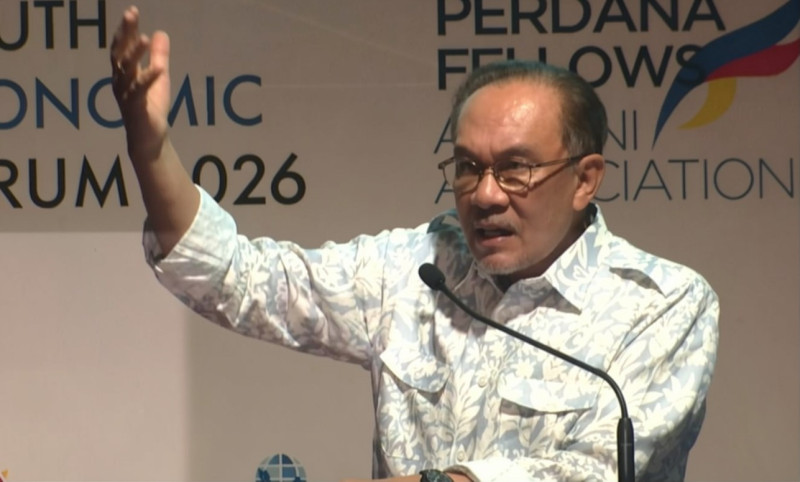 Master AI or risk being mastered by it, Anwar warns Malaysian youth