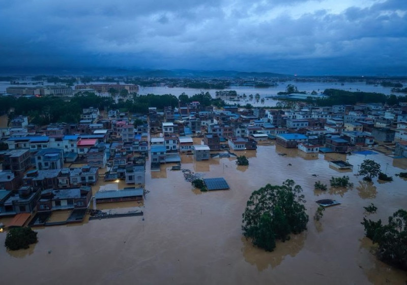 China flood death toll rises to 39 in Guangxi as rescue teams race against further typhoon threat