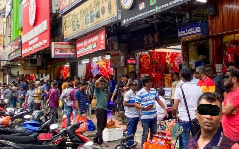 Government orders tough crackdown on foreigners misusing business licences and visas