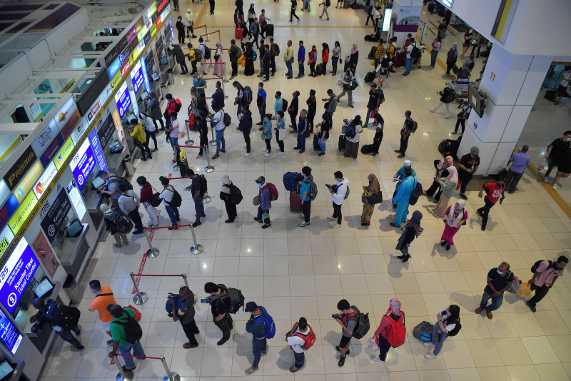 GE15: full house at TBS as M’sians head home to vote