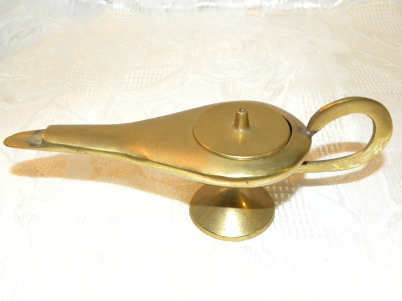 India doctor duped into buying ‘Aladdin’s lamp’