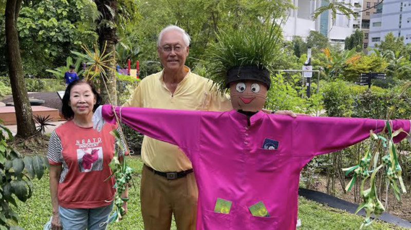 Ex-S’pore PM ‘dismayed’ by backlash against photo of scarecrow in baju Melayu