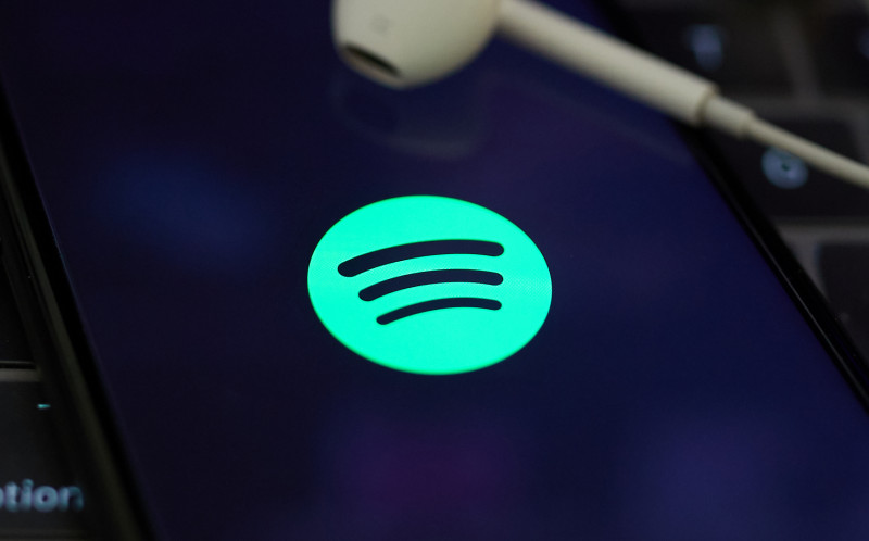 Spotify founder Ek eyes Gunners