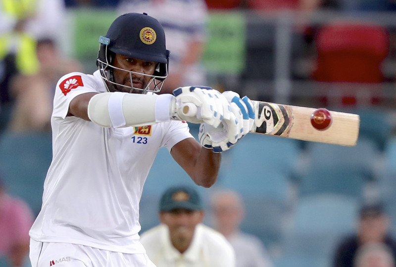 Karunaratne keeps Sri Lanka in the runs
