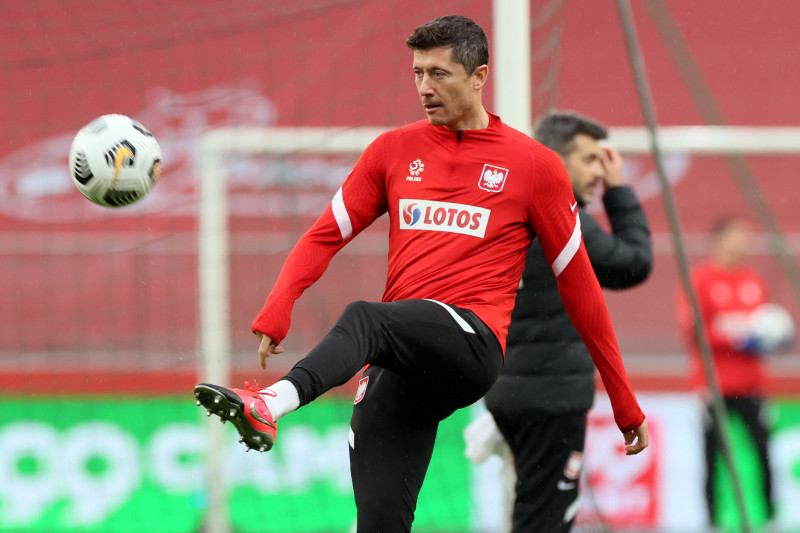 Bayern renew bid to win Bundesliga title