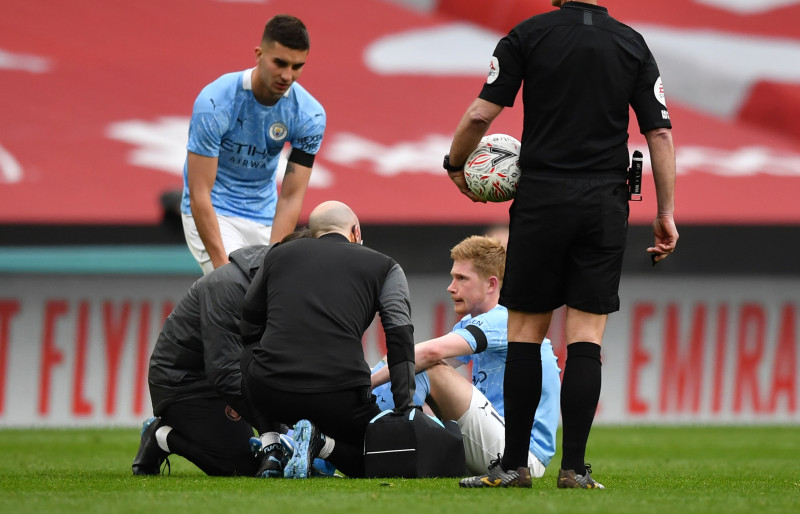 Man City's De Bruyne fit for League Cup final