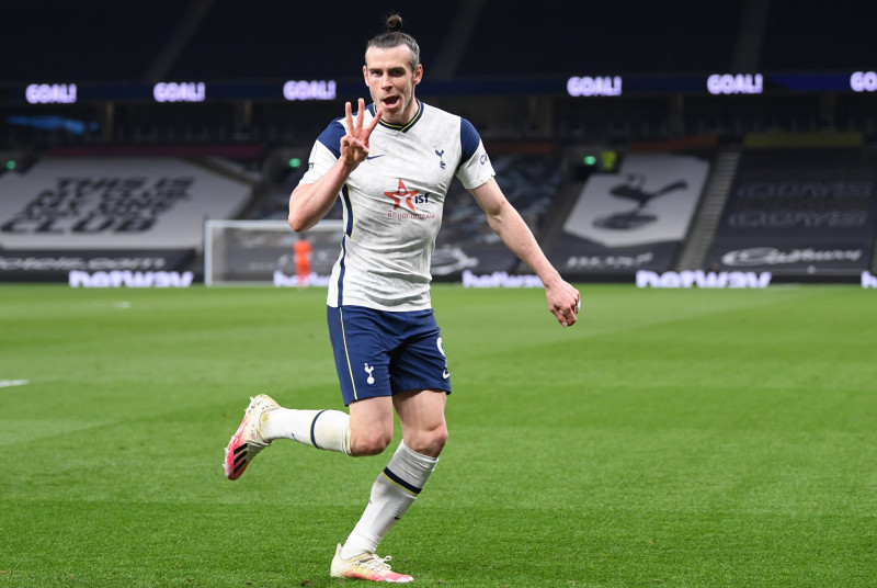 Bale hat-trick spurs Tottenham