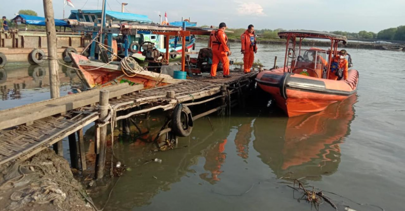 17 missing after Indonesia boat collision