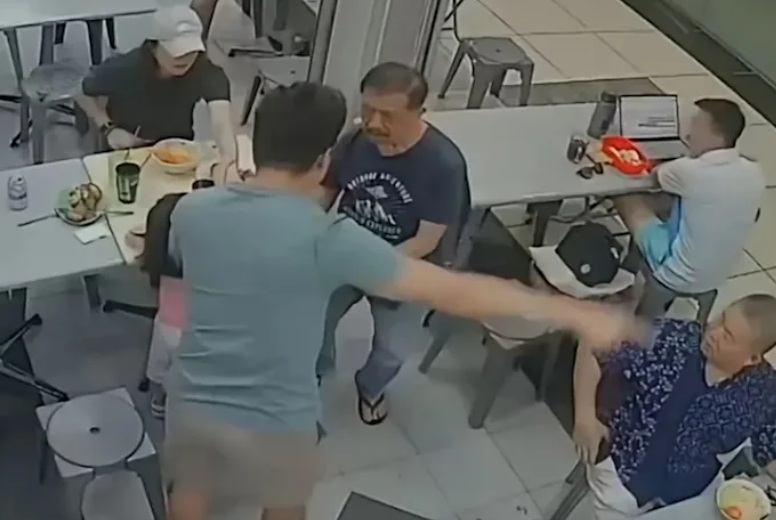 Singapore: Shoving incident over elderly man patting girl’s head stirs heated debate (video)