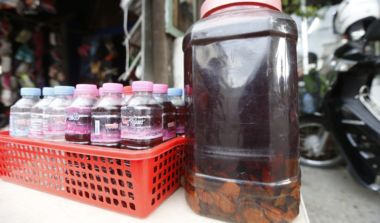 11 die in Cambodia after drinking toxic hooch at funeral