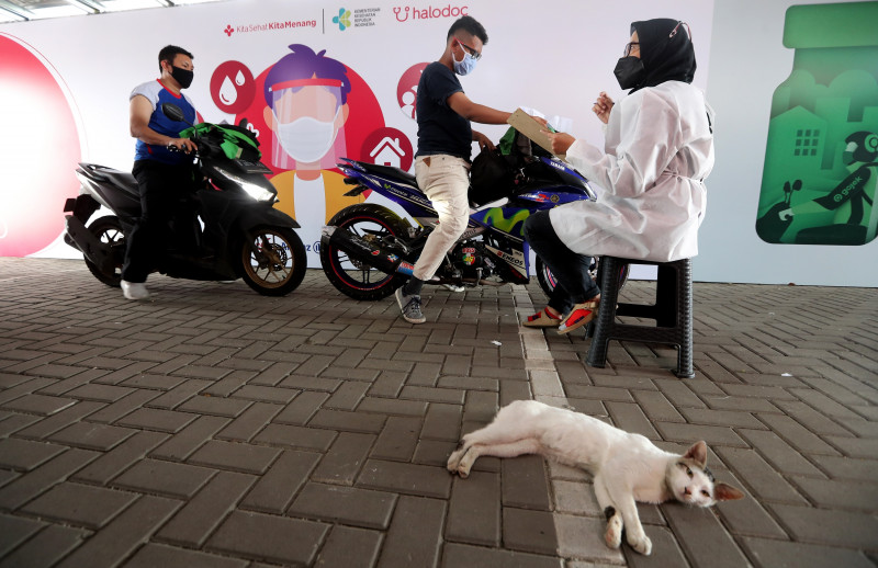 Indonesia economy shrinks for 4th straight quarter