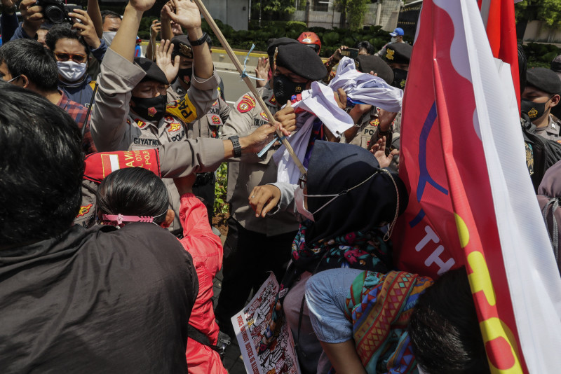 Asean meeting on Myanmar crisis under way