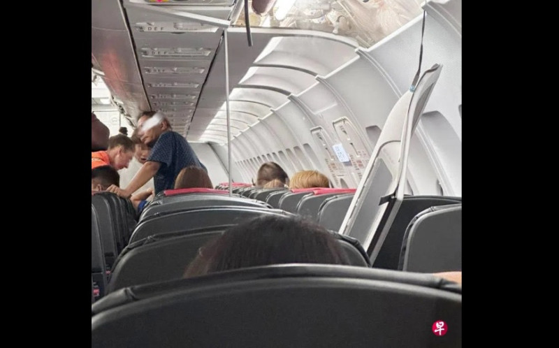 Cabin panel dislodges during landing on AirAsia flight from S’pore to KL, no injuries reported