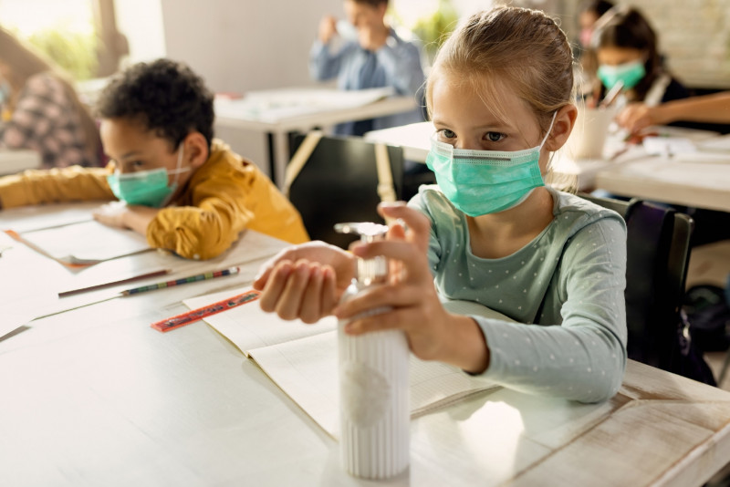 How contagious are kids with Covid-19? 