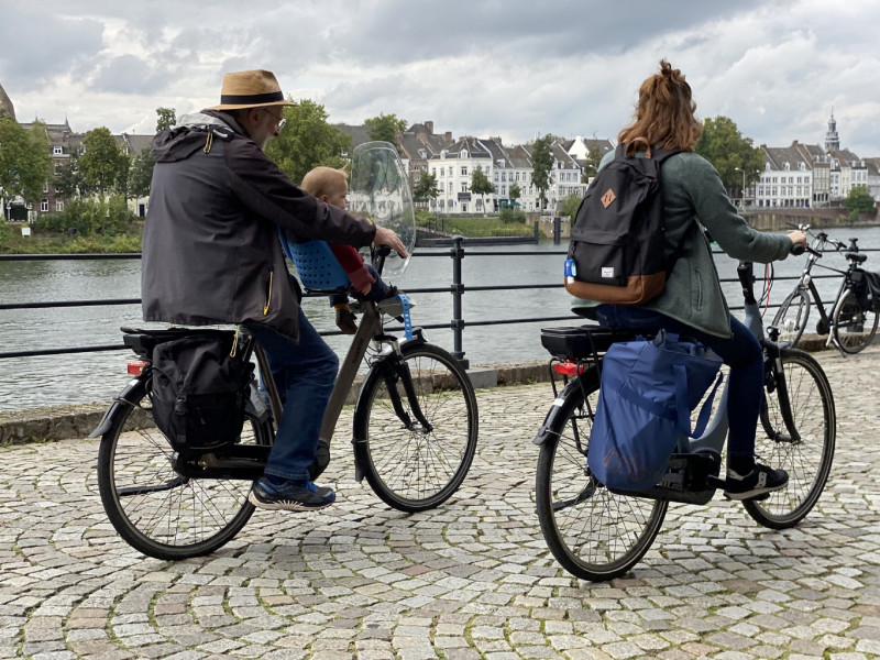 Cycling mecca Netherlands embracing electric bikes