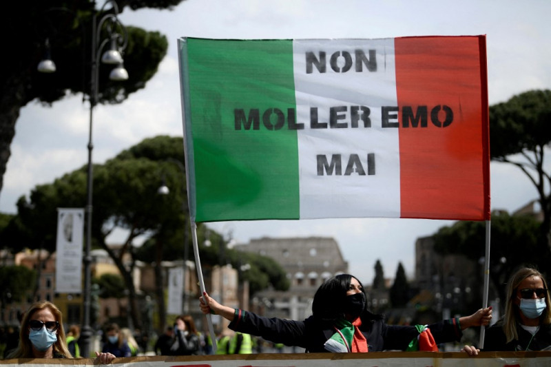 Unions, left-wing parties jittery as Italy eyes ending Covid-19 lay-offs ban
