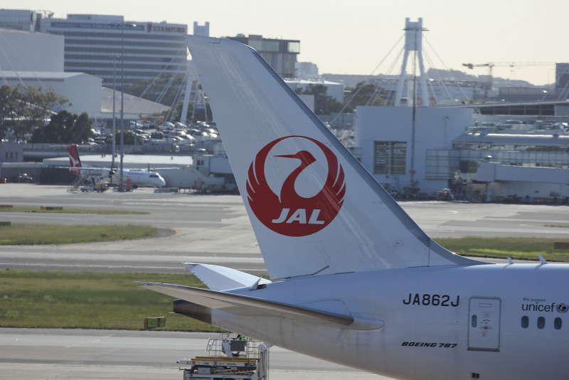 Japan Airlines forecasts more than US$2.3 bil annual net loss
