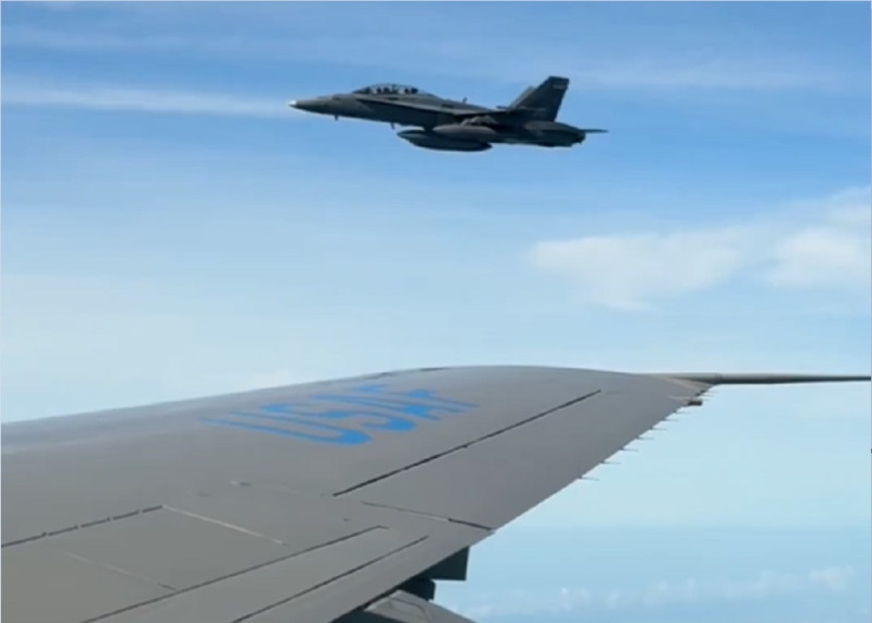 RMAF jet gives Air Force One 'warm' welcome to Malaysia
