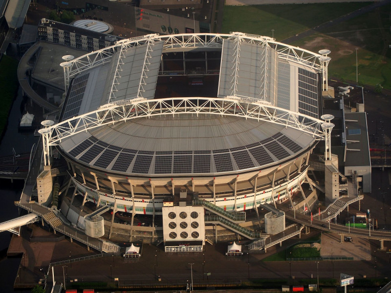Dutch football fans arrested after anti-Semitic songs