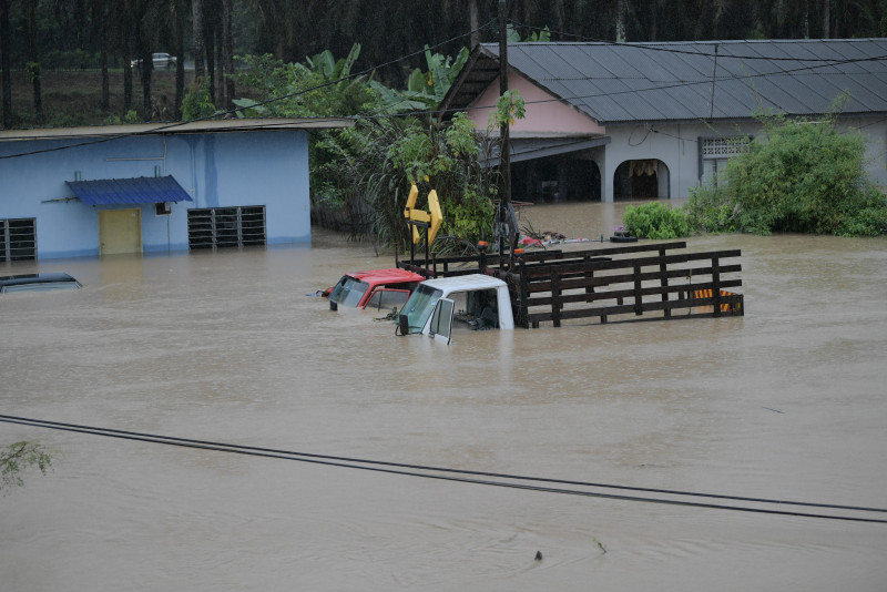 RM100,000 allocation to upgrade drains in flood-hit Pengerang, Pantai Timur