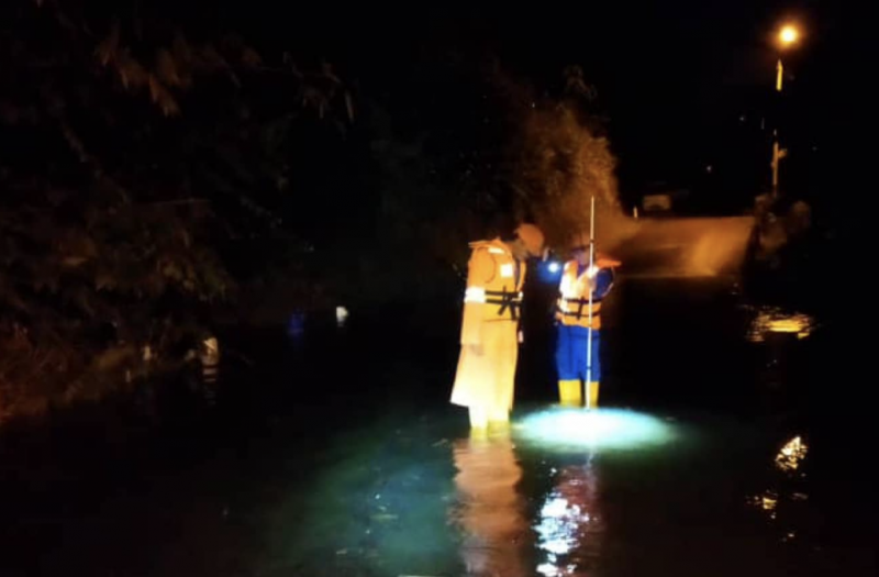 Kapit longhouse hit by floods, 16 evacuated