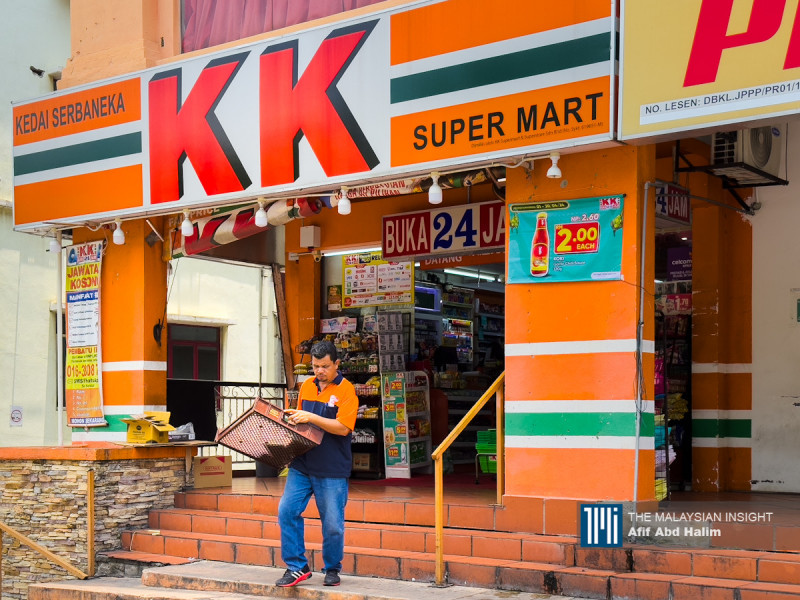 KK Mart owner, wife to apply for ‘Allah’ socks charge to be dropped 