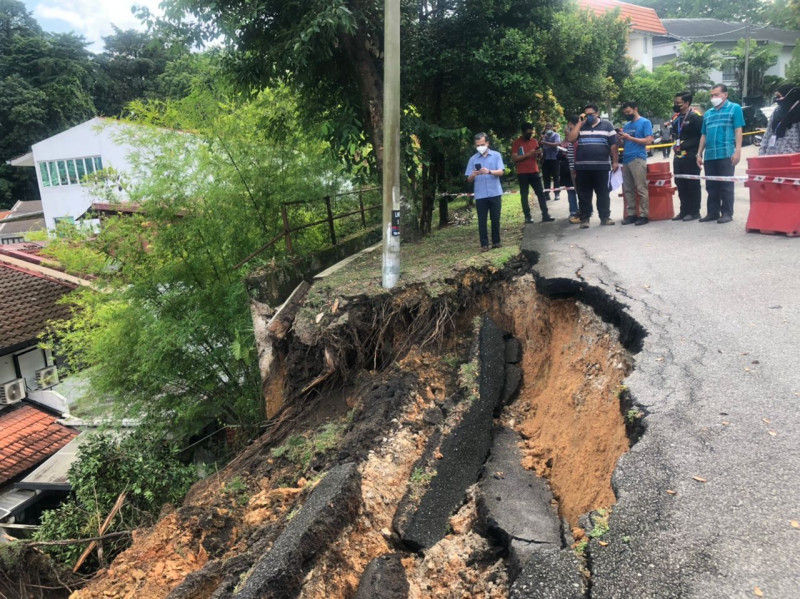 Landslide in Bangsar puts houses at risk