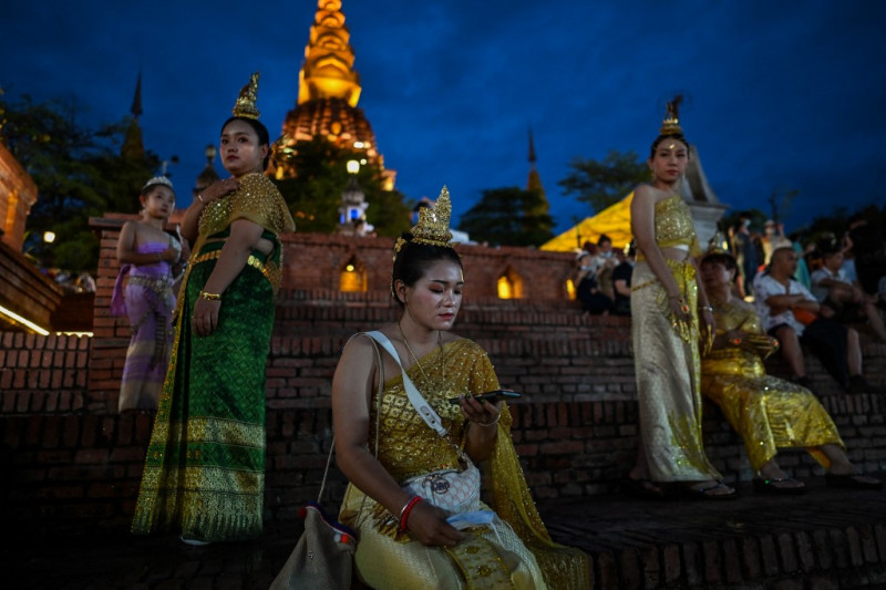 Laos to drop Covid-19 entry curbs for vaccinated tourists