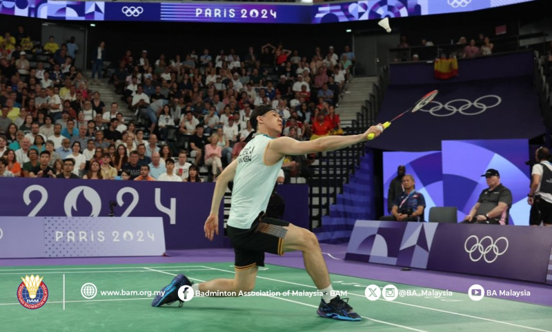 Zii Jia beats Antonsen to set up semi-final clash with Thailand's Kunlavut