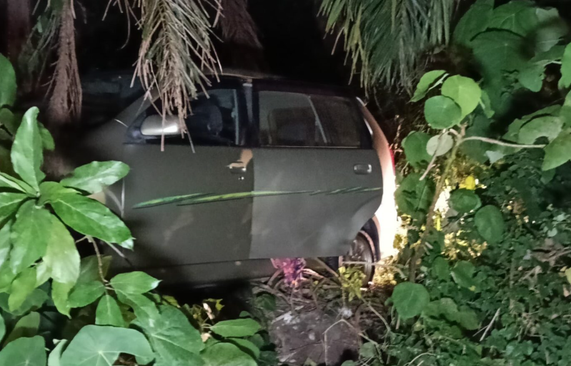 Policeman stabbed, shot; Woman’s body found in suspect’s car