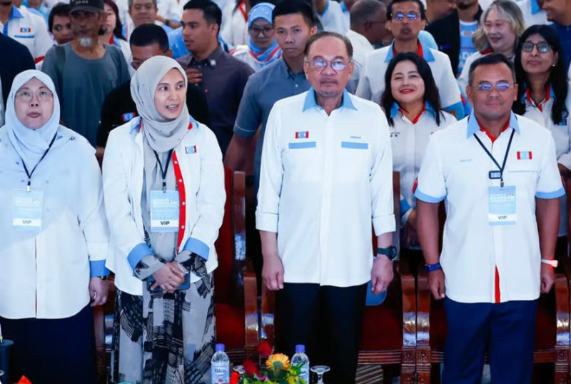 Anwar: No room for whining and nagging in PKR