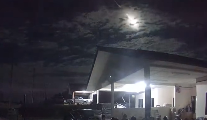 Strange bright light followed by loud boom shocks Sarawakians