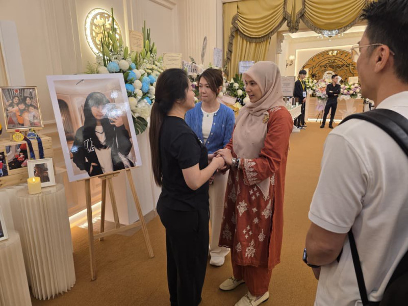 Family, political leaders mourn loss of polite, helpful girl
