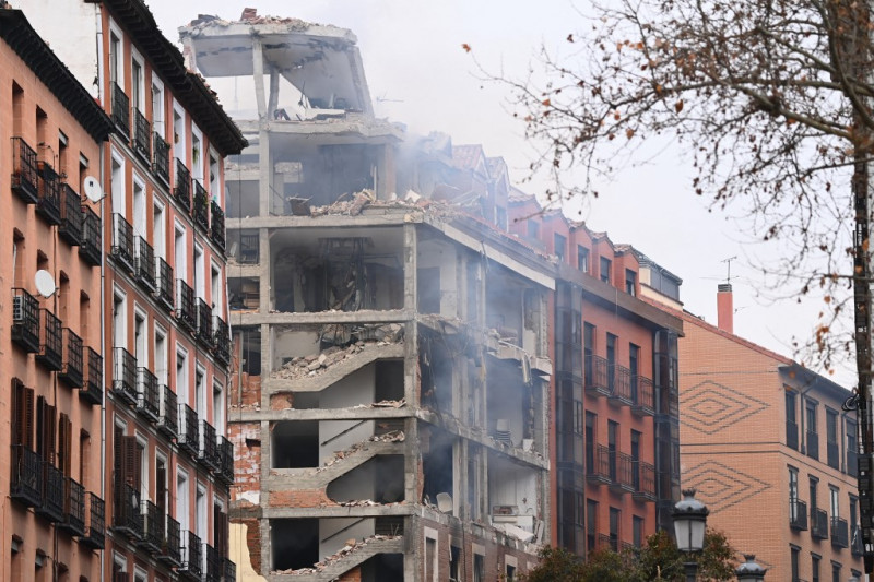 3 dead after gas blast in Madrid